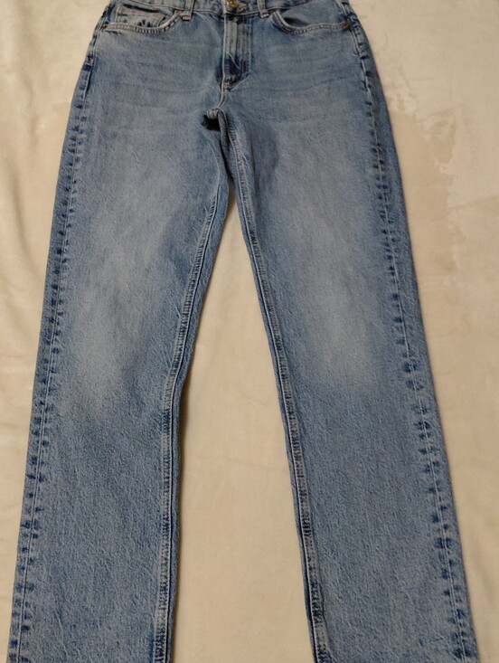 Zara Denim - OFFERS ARE ACCEPTED | Zara Light Wash Straight Leg Jeans Women's US 6 EU 38